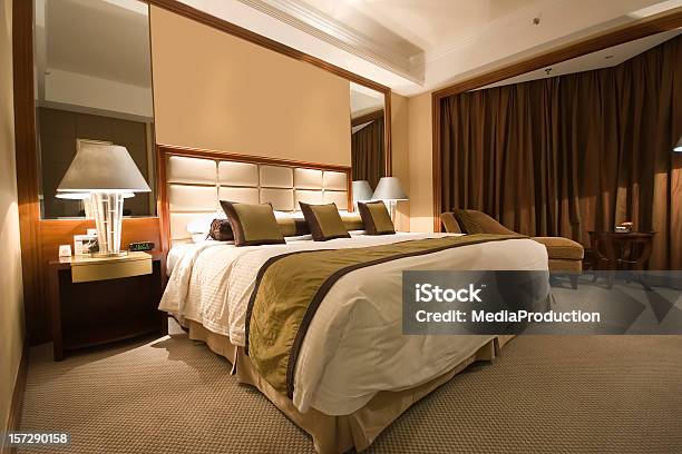 Pokój W Hotelu - zdjęcia stockowe i więcej obrazów Pokój hotelowy - Pokój hotelowy, Suita hotelowa, Bed and Breakfast