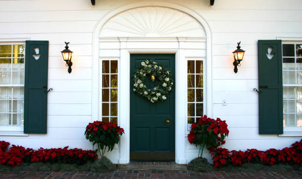 istock Christmas Door - Colonial Home 157290404