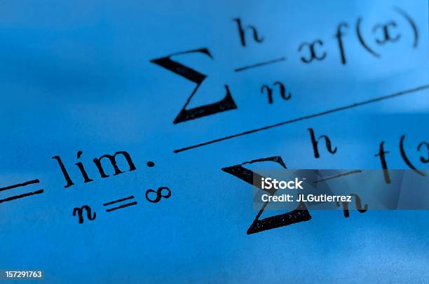 Photo libre de droit de Mathematical Preuve banque d'images et plus d'images libres de droit de Apprentissage - Apprentissage, Bleu, Enseigner