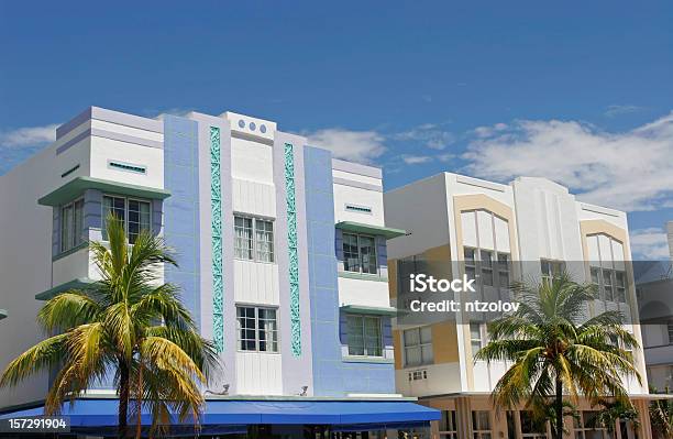 Art Decó Del Edificio Foto de stock y más banco de imágenes de Arte Decó - Arte Decó, Miami, Arquitectura exterior