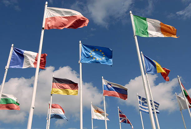 europäische union flaggen - europäische union stock-fotos und bilder