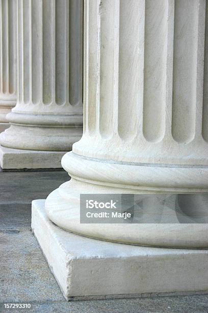 Marmurowe Kolumny - zdjęcia stockowe i więcej obrazów Architektura - Architektura, Bez ludzi, Budynek z zewnątrz