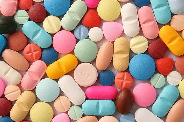 pillole di varietà - capsule vitamin pill nutritional supplement healthcare and medicine foto e immagini stock