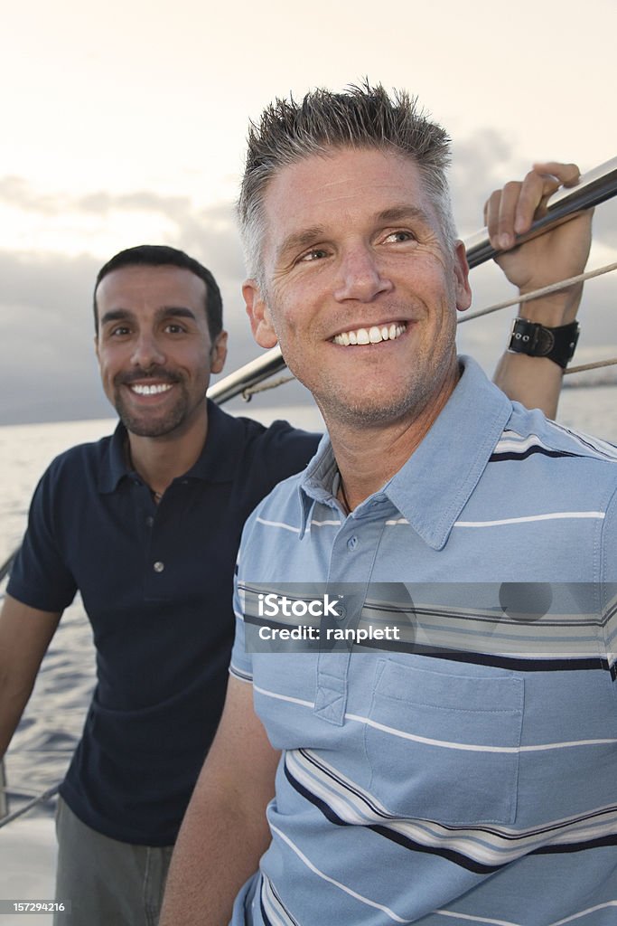 Estilo de vida: Homens em um barco - Royalty-free Casal Foto de stock