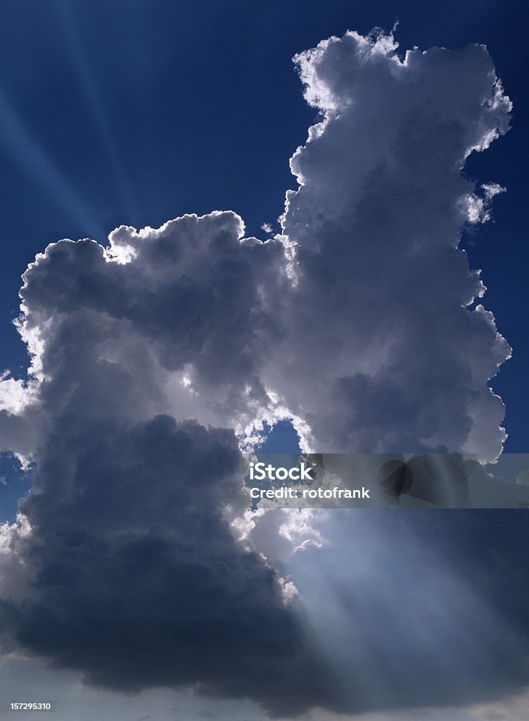 태양광선 (이미지 크기 XXL - 로열티 프리 경관 스톡 사진