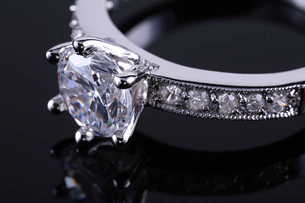 bague en diamant - ring jewelry diamond luxury photos et images de collection