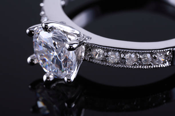 anel de diamante - ring jewelry diamond luxury - fotografias e filmes do acervo
