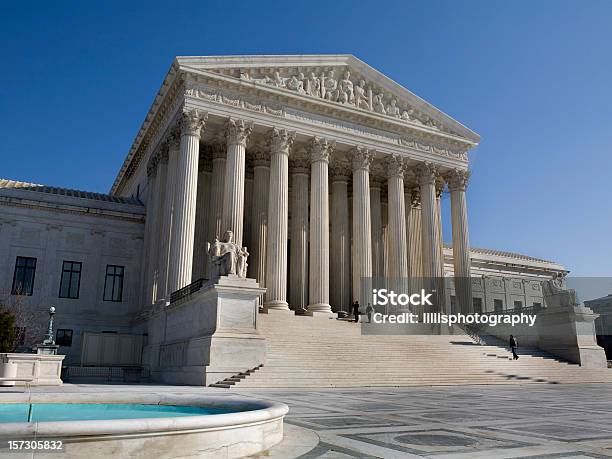Foto de Supremo Tribunal Dos Estados Unidos Washington Dc e mais fotos de stock de Arquitetura - Arquitetura, Arte, Arte e Artesanato - Assunto