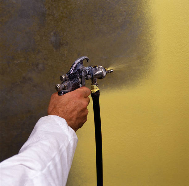 istock Spray Painting Closeup 157305965