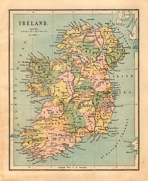 velho, sépia, cor mapa da irlanda - northern ireland fotos - fotografias e filmes do acervo