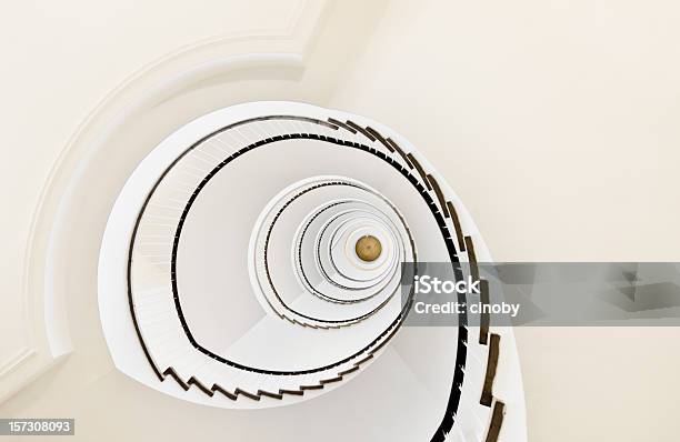 Klatka Schodowa - zdjęcia stockowe i więcej obrazów Schody spiralne - Schody spiralne, Sztukateria, Biały