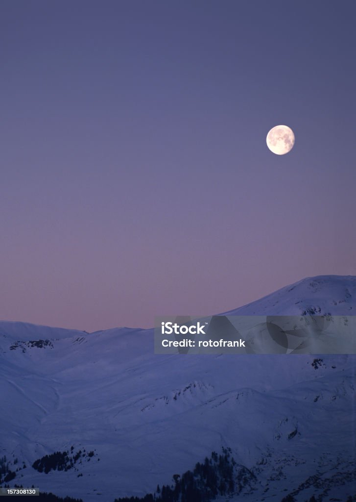 Moonset (tamanho de imagem XXL - Foto de stock de Alpes europeus royalty-free