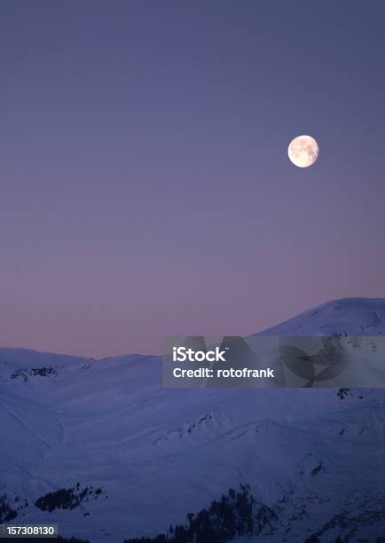 Foto de Moonset Tamanho De Imagem Xxl e mais fotos de stock de Alpes europeus - Alpes europeus, Azul, Cena de tranquilidade