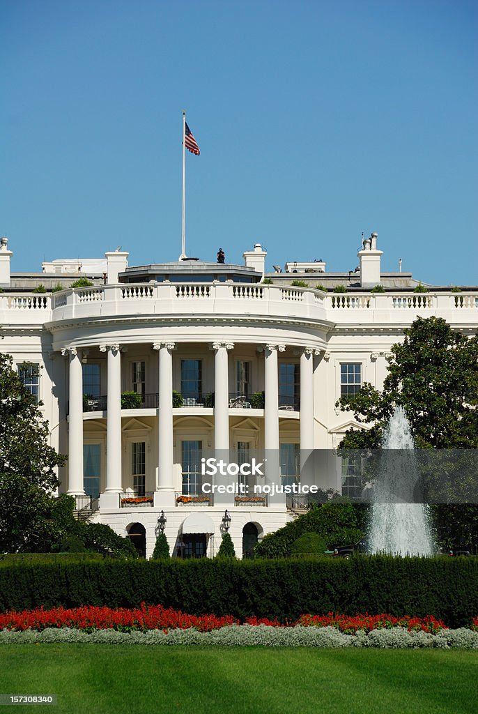Casa Branca com o agente de serviço secreto - Foto de stock de Casa Branca - Washington DC royalty-free