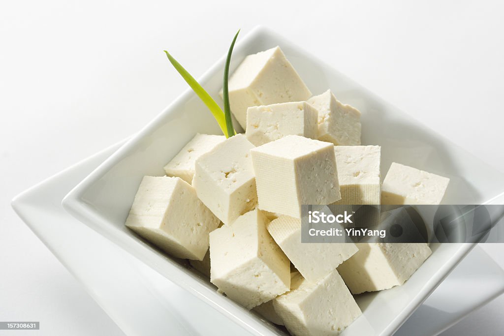 Tofu Curd cubos, un asiático chinos sanos japoneses platos vegetarianos - Foto de stock de Tofu libre de derechos