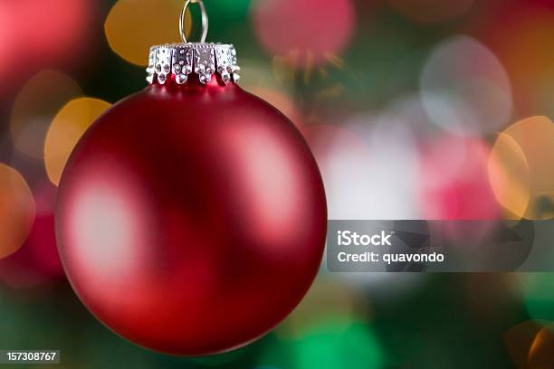 クリスマスのオーナメントのクローズアップぼやけた木の照明コピースペース - カラフルのストックフォトや画像を多数ご用意 - カラフル, カラー画像, クリスマス