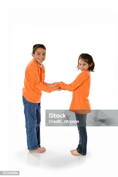 Foto de Diversas Crianças Fonte Letra H Laranja Usar Para Tornar Isto e mais fotos de stock de Criança