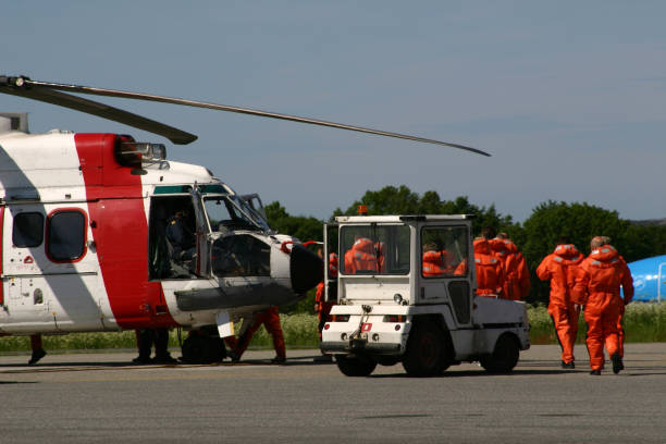 istock oil rig helicopter and passengers 157309034