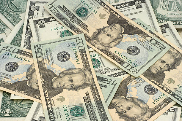 istock Pile of Cash 157309836