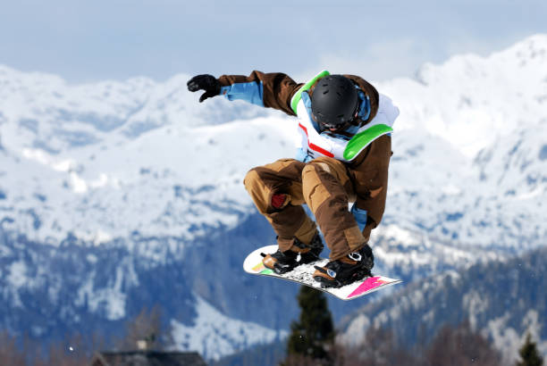 nieve de la competencia - big air fotografías e imágenes de stock