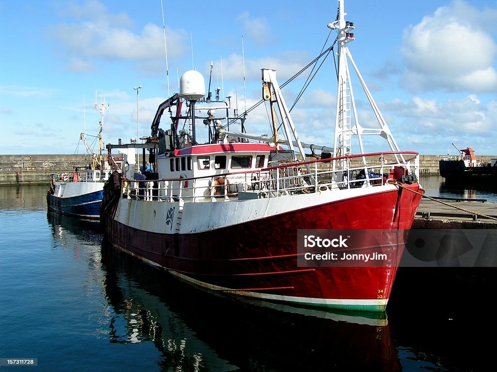Barco de pesca Buckie harbour Escócia - Foto de stock de Porto comercial royalty-free