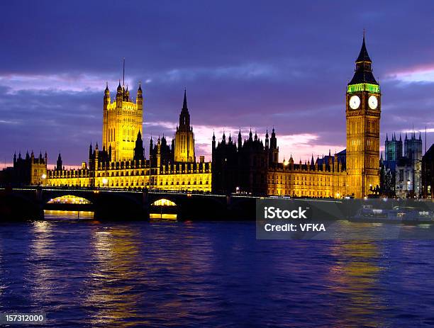 Casas Do Parlamento E Big Ben - Fotografias de stock e mais imagens de Abadia de Westminster - Abadia de Westminster, Noite, Amanhecer