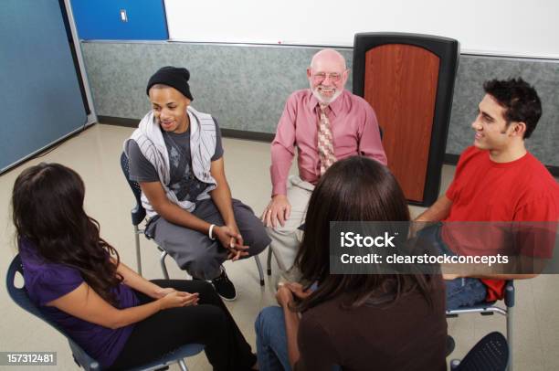 Mental Health Group Beratung Vielfalt Stockfoto und mehr Bilder von Gruppentherapie - Gruppentherapie, 70-79 Jahre, Alter Erwachsener