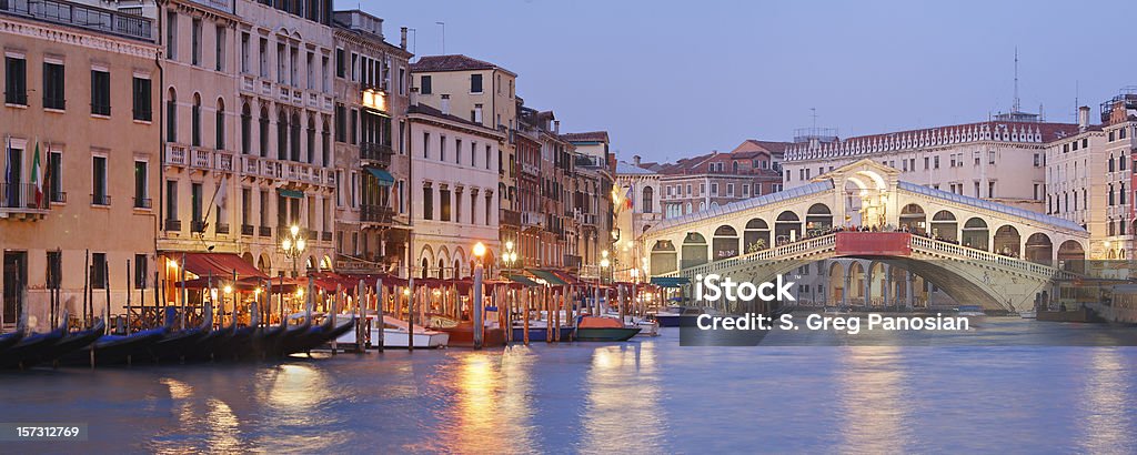 Ponte de Rialto - Foto de stock de Veneza - Itália royalty-free