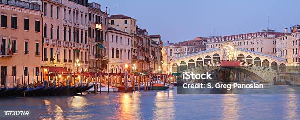 Foto de Ponte De Rialto e mais fotos de stock de Veneza - Itália - Veneza - Itália, Fachada, Itália