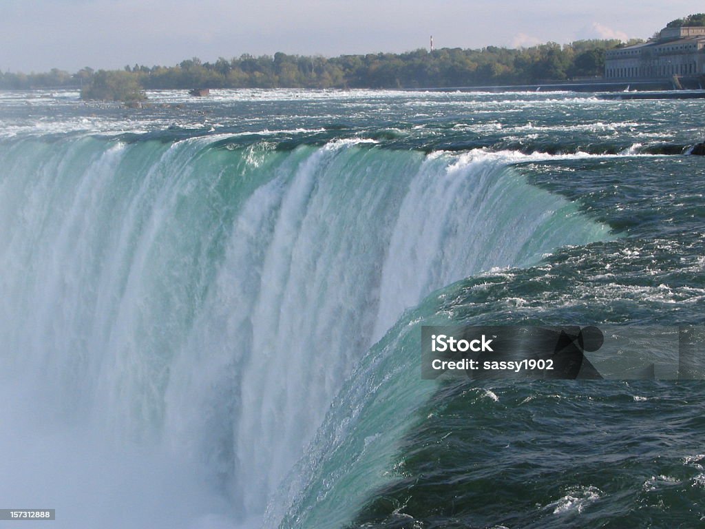 Bord de l'eau du fer à cheval et les chutes du Niagara - Photo de Cascade libre de droits