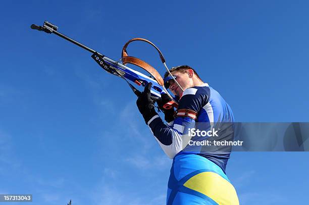Biathlon Zielübung Stockfoto und mehr Bilder von Biathlon - Biathlon, Sportschießen, Aktivitäten und Sport