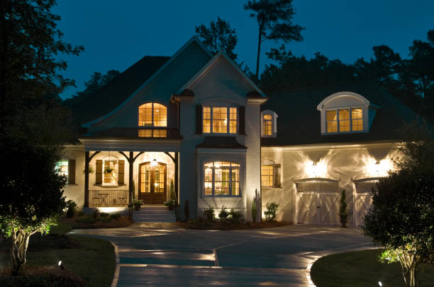 istock House Exterior At Night 157313807