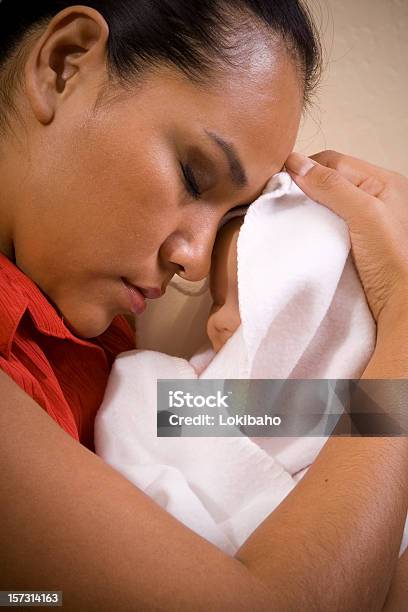 母性愛 - ナバホ文化のストックフォトや画像を多数ご用意 - ナバホ文化, 赤ちゃん, アパッチ文化