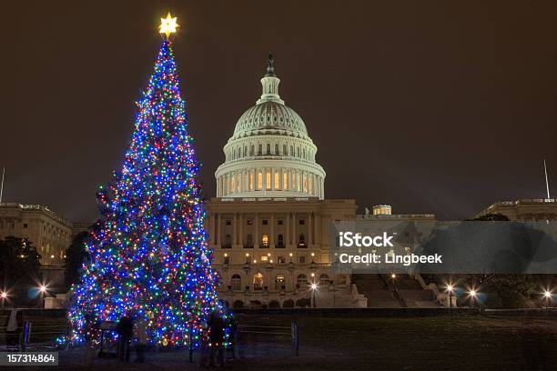 Natale At The Capitol Hdr - Fotografie stock e altre immagini di Scalinata - Scalinata, Natale, Albero