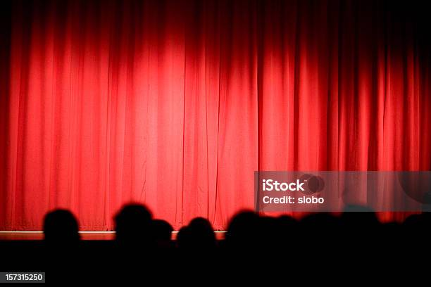 Gardinen Geschlossen Stockfoto und mehr Bilder von Theateraufführung - Theateraufführung, Bühnentheater, Vorhang