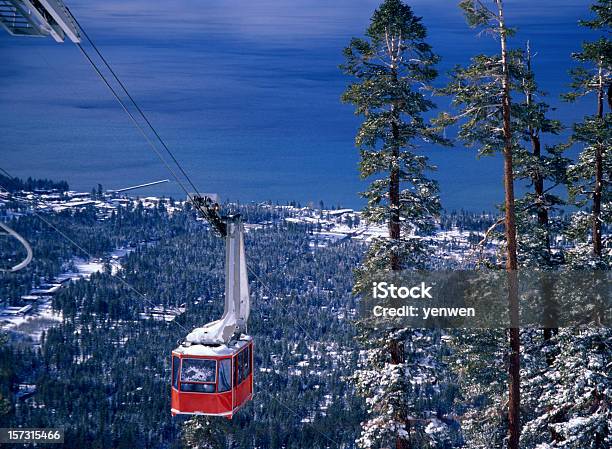 Photo libre de droit de Tramway En Escalade banque d'images et plus d'images libres de droit de Lac Tahoe - Lac Tahoe, Paire de skis, Hiver