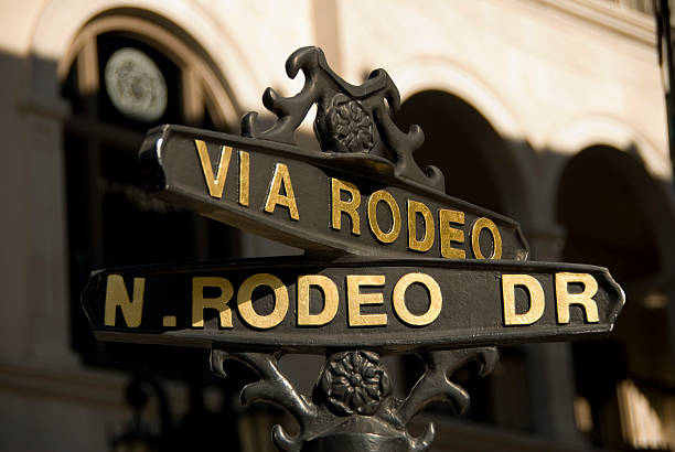 на rodeo - beverly hills california sign road sign usa стоковые фото и изображения