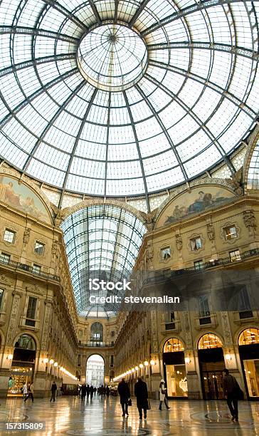Photo libre de droit de Milan banque d'images et plus d'images libres de droit de Luxe - Luxe, Architecture, Centre commercial