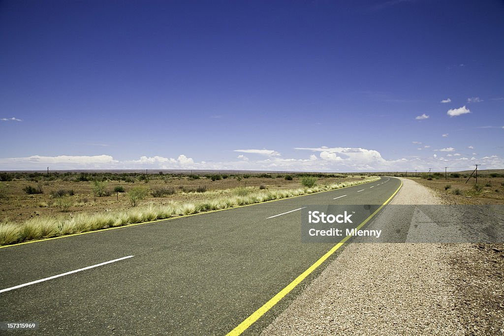 Estrada no Deserto - Foto de stock de Estrada principal - Estrada royalty-free