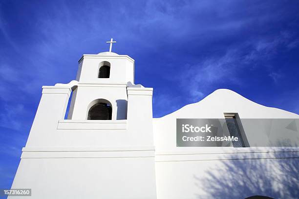 Foto de Pequena Igreja Em Estilo Missão No Arizona e mais fotos de stock de Scottsdale - Scottsdale, Adobe, Arizona