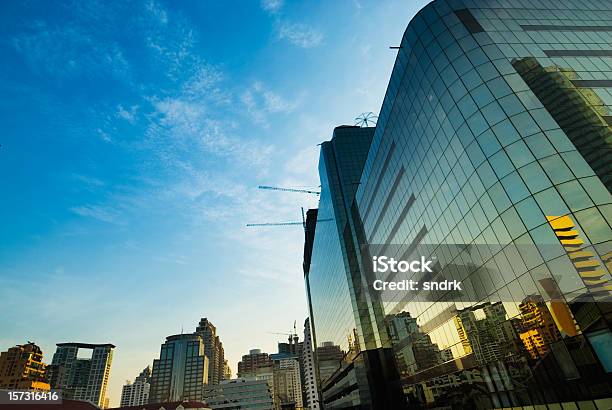 Bangkok Edificio De Vidrio Foto de stock y más banco de imágenes de Arquitectura exterior - Arquitectura exterior, Asia, Asia Sudoriental