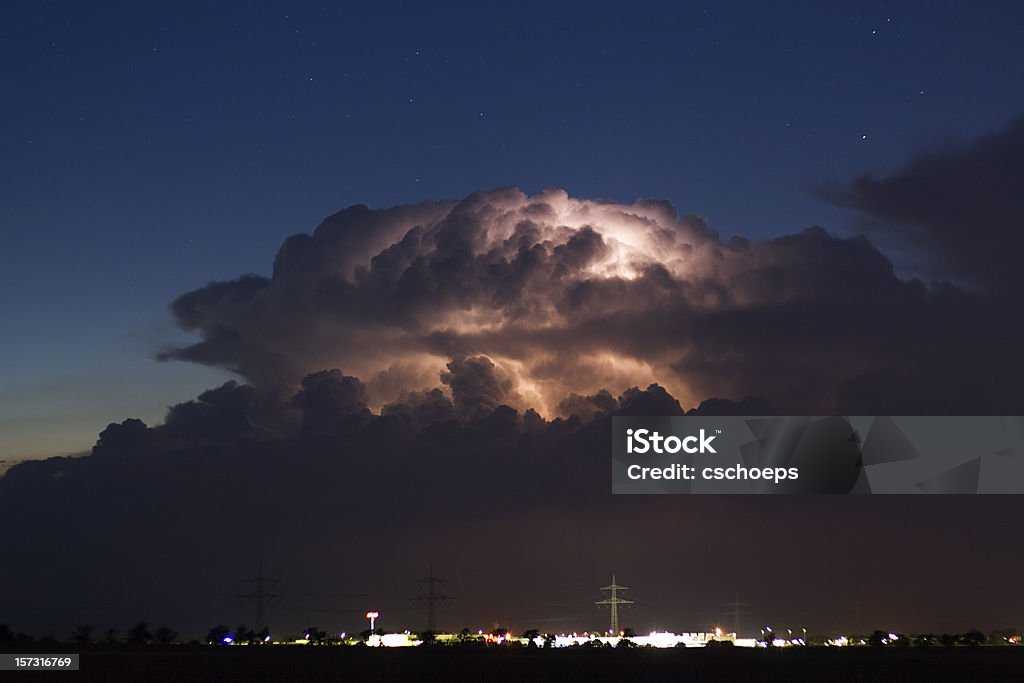 Gewitterwolke bei Nacht - Lizenzfrei April Stock-Foto