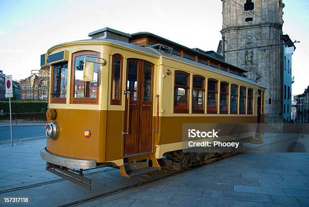 Трамвай В Порту — стоковые фотографии и другие картинки Троллейбус - Троллейбус, Горизонтальный, Канатный трамвай