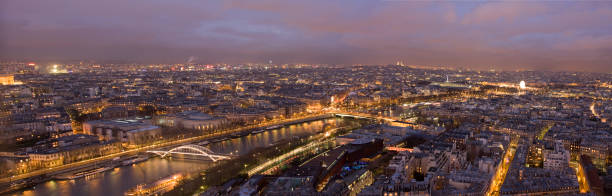 paisagem urbana de paris à noite (xxl - paris france panoramic seine river bridge - fotografias e filmes do acervo