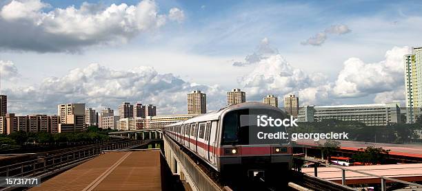 Treno Panorama Città - Fotografie stock e altre immagini di Città di Singapore - Città di Singapore, Singapore, Trasporto pubblico