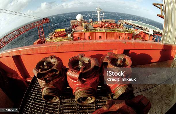 Plataforma De Exploração Petrolífera Vista De Olhodepeixename - Fotografias de stock e mais imagens de Combustível Fóssil