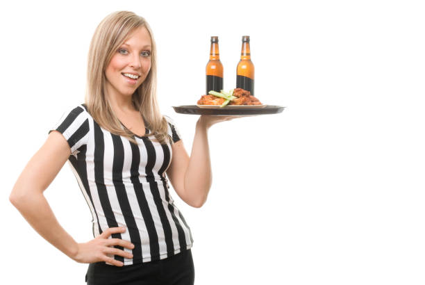 bar desportivo sensual empregada de mesa com álcool - sex symbol referee women adult imagens e fotografias de stock