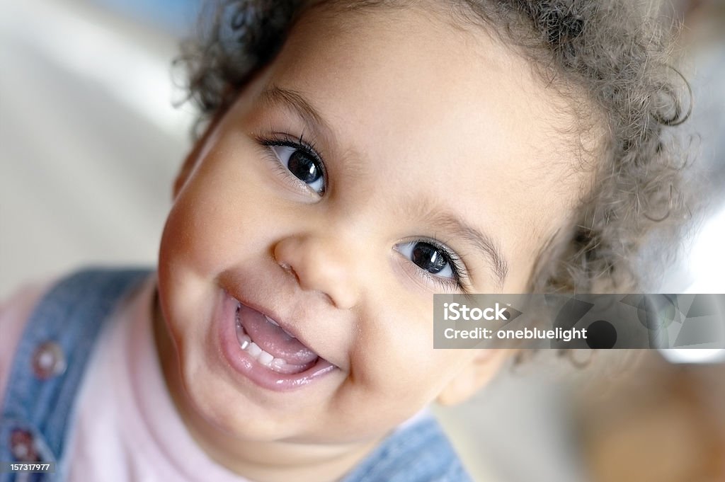 미소 아기 하위 - 로열티 프리 12-23 개월 스톡 사진
