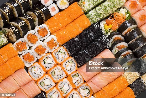 Sushi Giapponese Fresco - Fotografie stock e altre immagini di Antipasto - Antipasto, Asia, Bellezza