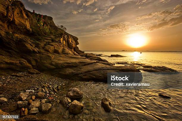 岩の海岸 - Horizonのストックフォトや画像を多数ご用意 - Horizon, カタルーニャ州, カラー画像